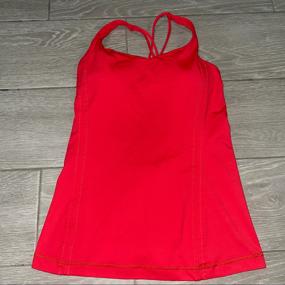 Lululemon tank